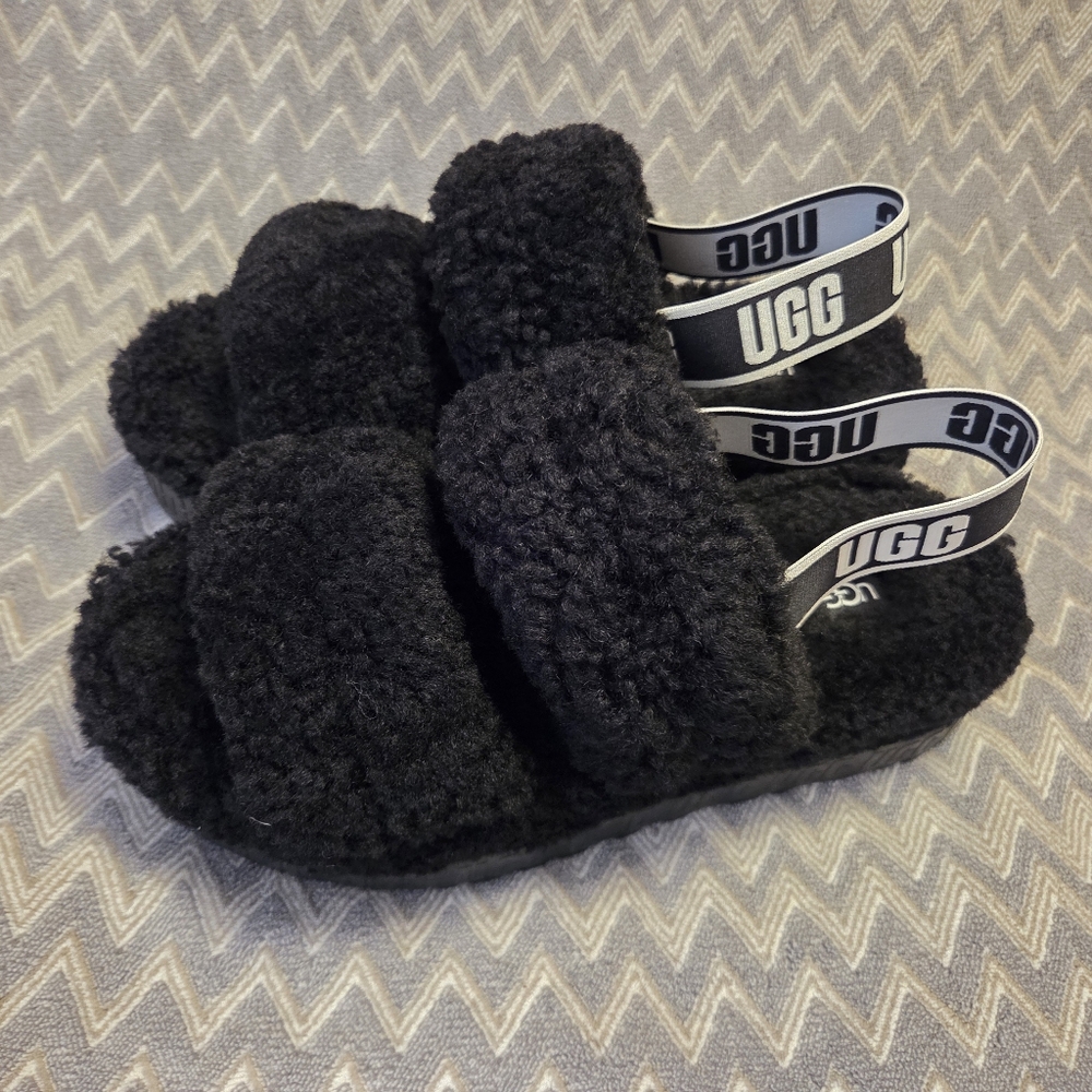 UGG Slippers - Picture 4 of 6